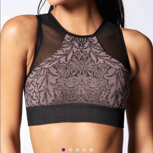 - NUX sports bra size small - Picture 7 of 7